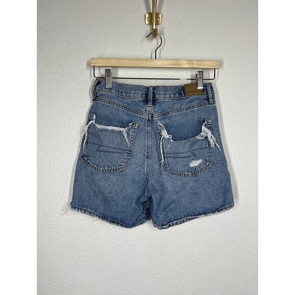 American Eagle 90s Boyfriend Shorts Size 4 Distressed Denim - Picture 2 of 6